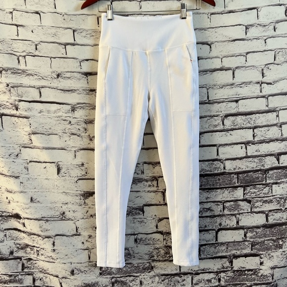 Free People Movement High-rise 7/8 Ruffle Me Up Leggings In White- Size Small - Picture 3 of 11